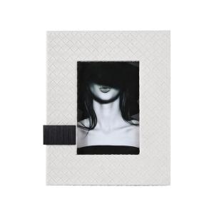 フォトフレーム ホワイトレザー 19×24cm 写真立て 写真 インテリア雑貨 FC-2109-A 写真立て 写真たて おしゃれ 結婚記念日 お祝い 贈り物 ギフト｜commitand