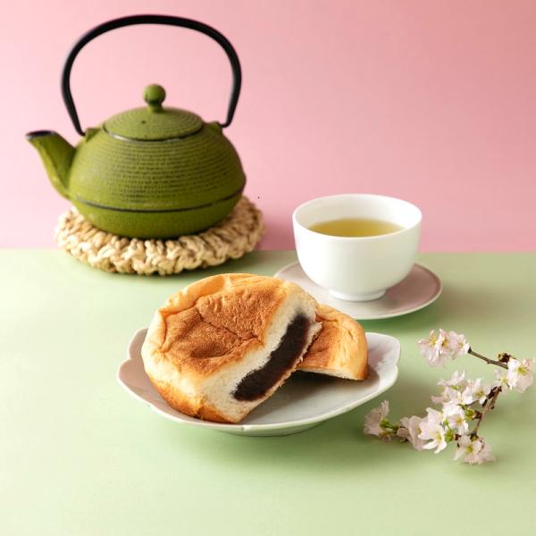 桜あんぱん 18個入 ロングライフパン コモパン 期間限定 長期保存 パン こしあん 常温 非常食 ...