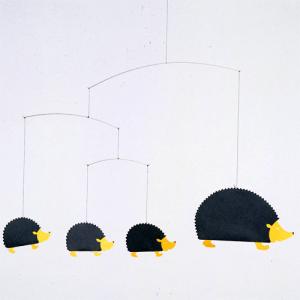 モビール Flensted Mobiles Hedgehog Family ヘッジフォグファミリー 0歳 おもちゃ 知育玩具 入園 入学｜comoc-anbau