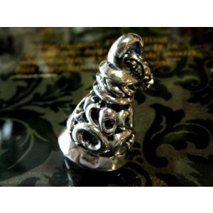 奏でる美音に注目【S&A】ゴシックベルPt ペンダント ネックレス