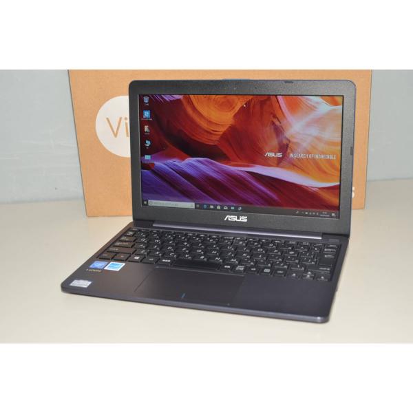 中古美品 軽量ノートパソコン 11.6 型 ASUS VivoBook W203M 最新Window...