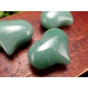 2 黒翡翠　天然　翡翠　大型　勾玉　天然石　レア物　ヒスイ　天然石　鉱物　勾玉 2 黒翡翠 天然 翡翠 大型 勾玉 天然石 レア物 ヒスイ 天然石