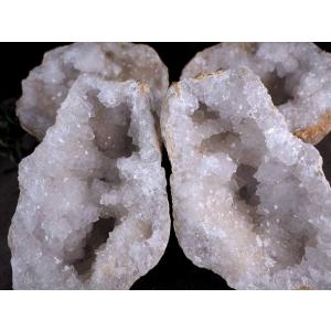 瑞々しいピンクカラー アポフィライト 魚眼石 クラスター原石 最大幅