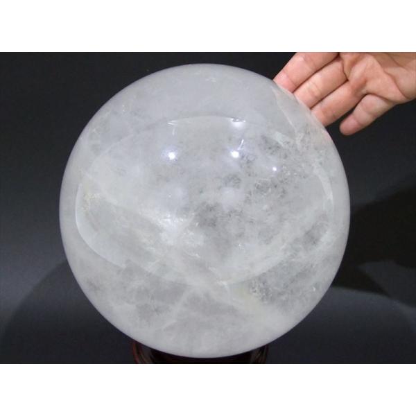 満月のような巨大水晶 天然水晶丸玉 クリスタルスフィア 回転台座付き 直径16.5cm 重さ5.9k...