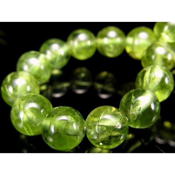 4A ペリドット かんらん石 ブレスレット 7mm×25珠 澄み切ったオリーブグリーン 女神ペレの涙...