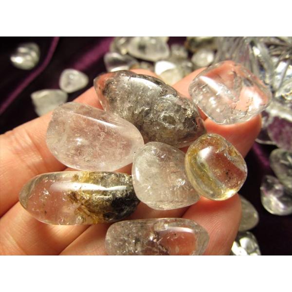 大サイズ 激レア パワフルなヒマラヤエレスチャルクォーツ 大粒タンブル状 200g 虹入りやファント...