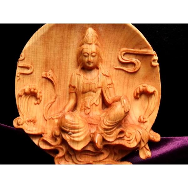 5A極上彫り 円背景 観音像 木彫り 置物 高さ約105-110mm 風水やインテリアに 木の温もり...