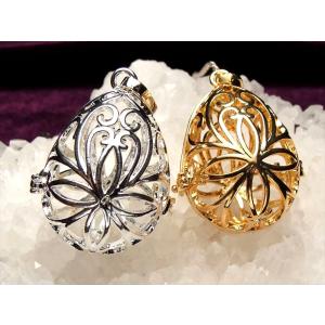 入れ替え可能 アラベスク模様 花唐草模様 ケージ型 ストーン入れ替えペンダントトップ 約16mmまでの天然石が入ります pe-s パワーストーン 天然石
