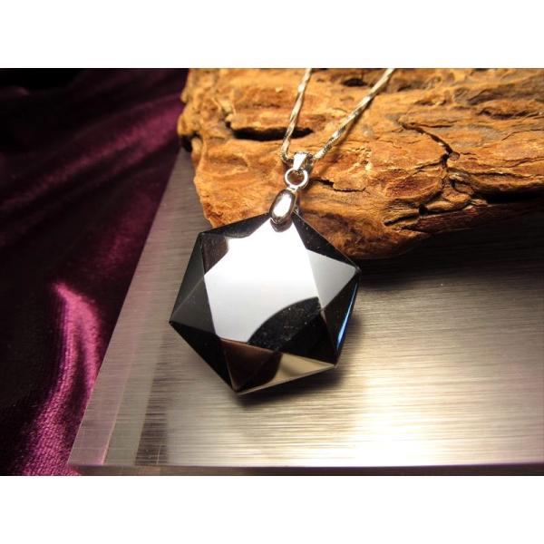 テラヘルツ鉱石 六芒星 ペンダントトップ 小サイズ 縦約20-26mm 1個売り カットの美しい六芒...