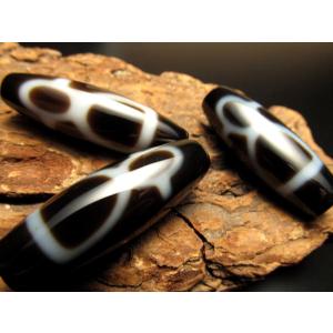 龍　水蓮華　三眼天珠　至純高級天珠　しゅごい！ 龍水蓮花三眼天珠 - 石の音ブログ