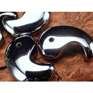 テラヘルツ鉱石 勾玉型 ペンダントトップ 小サイズ 縦約30mm-35mm 重さ