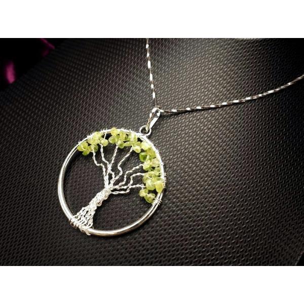 ペリドット世界樹ペンダントトップ フランス展示会商品 世界を体現する木 世界樹モチーフ サークルペン...