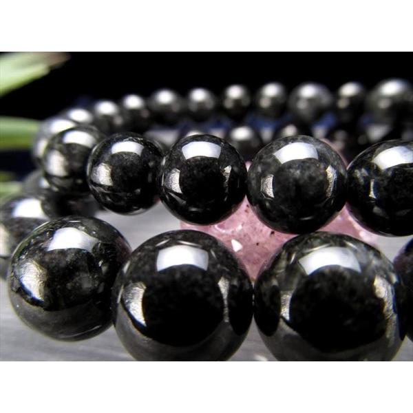 良好品質 ブラックジェイド 黒翡翠 /硬玉 ブレスレット 6mm×32珠前後 ビルマ翡翠 成功と繁栄...