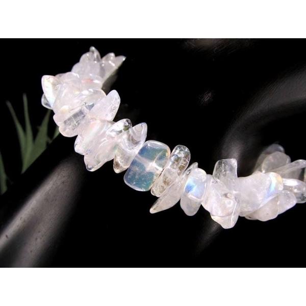 レインボームーンストーン さざれ ブレスレット 内径約17cm 幅約6mm-13mm 月の加護を受け...