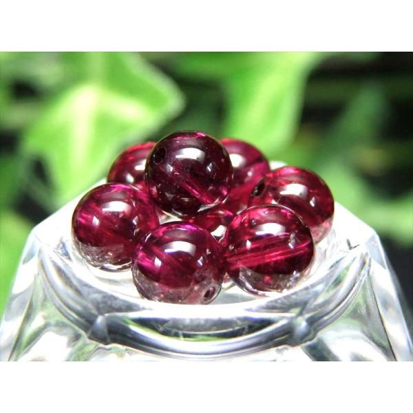 現品撮影の27粒 5A 1粒売り ロードライトガーネット 6.5mm-7mm 魅惑のワインレッドカラ...