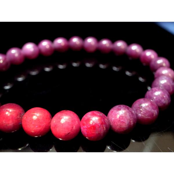 ルビーたっぷり 濃厚ワインレッドカラー 3A+ ルビーインゾイサイトブレスレット 7.5mm-8mm...