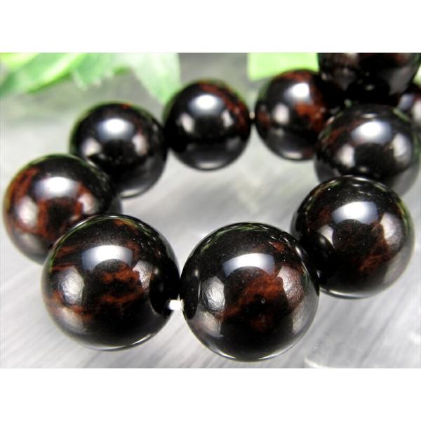 艶やかな黒に紅が浮かぶ神秘の模様 花十勝石 紅十勝石 ブレスレット 約13mm×16珠 北海道の大地...