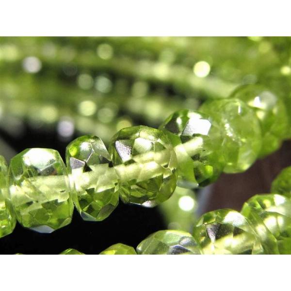 不純物の少ない高品質タイプ 3A+ ペリドット 繊細ボタンカット ブレスレット 幅約4.5mm-5m...