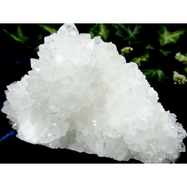 ほんのりフラワー 四川 水晶 クラスター 幅約97mm 重さ252g 超人気 立体的な花咲き水晶 美...