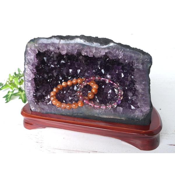 店頭展示中 トップグレード！ アメジストドーム 専用台座付き 高さ16cm 重さ3.25kg 風水最...