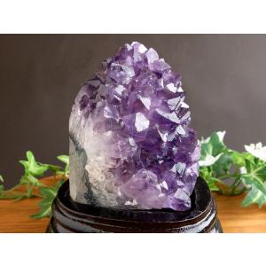 アメジストドーム/アメジストクラスター1.5kg 美結晶！！セール限界価格！ S級 アメジスト ドーム 専用台座付き 高さ 28cm 重さ 15.65kg 風水最強
