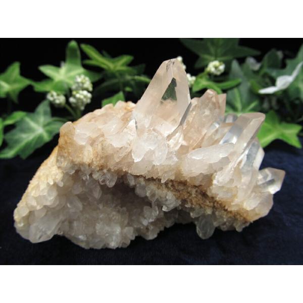 希少 ほんのりピンク『地球最後の秘境』ヒマラヤより直送 マニカラン産水晶クラスター 最大幅約93mm...