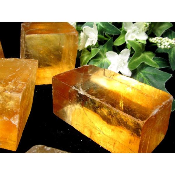 高品質 ゴールデンカルサイト結晶ブロック 1個売り 約90g-120g 超透明 繁栄と成功の象徴透明...