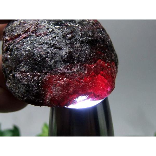 努力が実る石 ガーネット ナチュラル原石 1個売り 20g-40g 深紅の輝き 大人気のナチュラルタ...