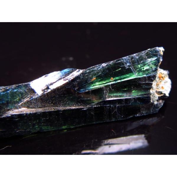 産出量少ない希少ストーン 天然ヴィヴィアナイト 原石 最大幅38mm 重さ3.3g 藍鉄鉱 採掘時の...