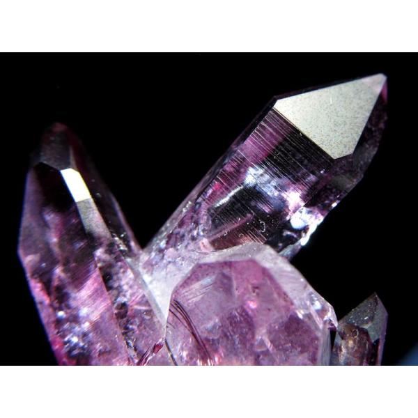 超人気 数量限定入荷 パープルオーラ 水晶 ポイント 最大幅約45mm 重さ18.7g 妖艶ピンクパ...