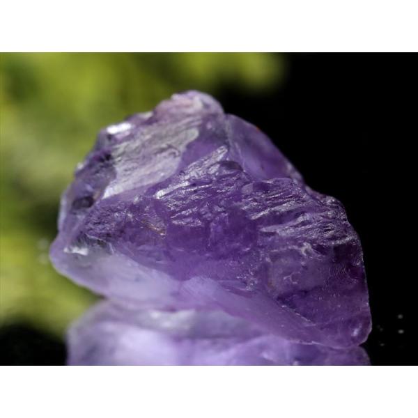 採掘量極僅か 激レア産地  パープルフローライト 結晶原石 最大幅約22mm 重さ7.4g 特徴的な...