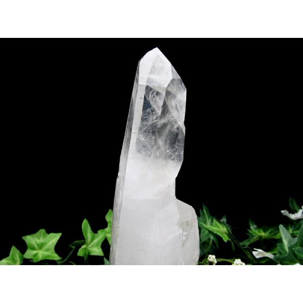 山型ファントム入り ヒマラヤ産 水晶 結晶原石 専用木製台座付 重さ 475g ヒマラヤの神々しき息...