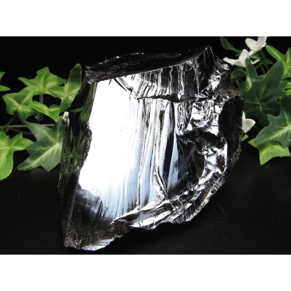 テラヘルツ鉱石 原石 最大幅133mm 重さ615g つやつや光沢 話題の 高純度 テラヘルツ 鉱石...