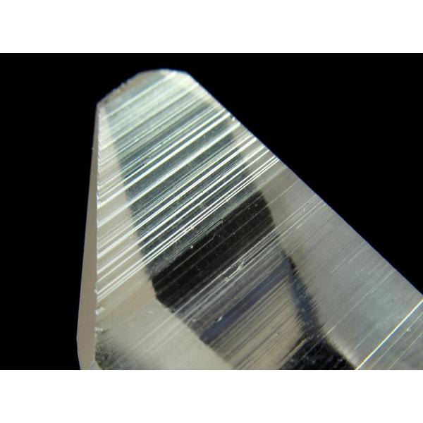 超透明 条線くっきり レムリアン シード クリスタル 高さ約117mm 重さ約122g 古代の叡智を...