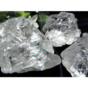 虹たっぷり 水晶原石 アイスデビル ロッククリスタル原石 1個売り約30g-40g 氷のような美しい透明水晶 大自然の力強さ アイリスクォーツ マダガスカル産