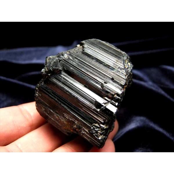 1個売り ブラックトルマリン 電気石 結晶 原石 重さ 180g-200g 心身を浄化・精神との調和...