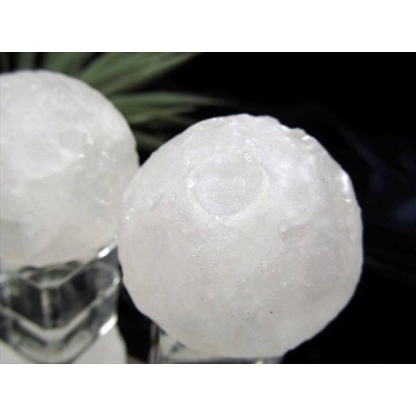 水晶(クォーツ) 満月型置物 1個売り 直径約38mm-42mm 約80g 極上 ロマンチックなムー...