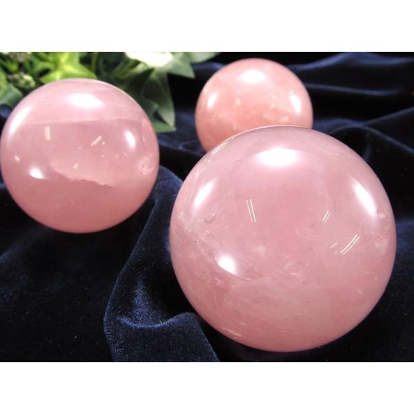ディープローズクォーツ 丸玉 1個売り 直径48mm-50mm 恋愛成就の石 愛と美の女神 アフロデ...