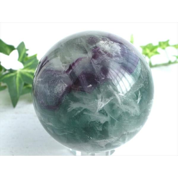 まるで美しい天使の羽 エンジェルフェザーインフローライト 丸玉 台座付 直径約67mm 重さ約519...