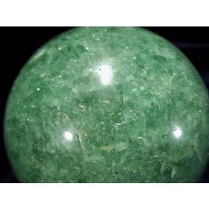 待望の再入荷・虹入り グリーン モスコバイト丸玉 台座付き 直径約60mm 重さ293g クロムを含...