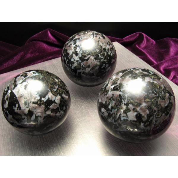 インディゴガブロ 斑糲岩 はんれいがん 丸玉 直径56mm-59mm 魔法使いマーリンの石 マダガス...