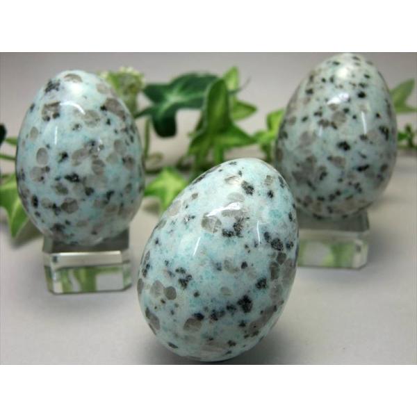 キウイクォーツ（セサミジャスパー）エッグ（卵型）置物 高さ約50mm 80g-95g前後 1個売り ...