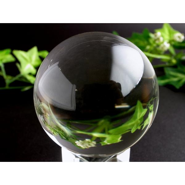 店頭展示中 完全透明 無垢水晶 丸玉 重さ 180g 直径51mm 極上の透明感 天然水晶 置物 天...