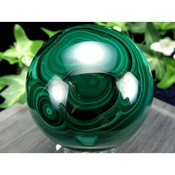 流動的な模様くっきり マラカイト丸玉 台座付 直径約47mm 重さ239g 美麗繊細模様 濃厚グリー...