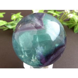 グラデーションが美しい マルチカラーフローライト 丸玉 直径約47mm 重さ約191g フローライト 天才の石 つやつや光沢 一点物 蛍石 アメリカ産 パワーストーン