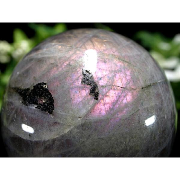 3A+ パープルシラー ラブラドライト 丸玉 台座付 直径 50mm 重さ 176g 月と太陽を象徴...