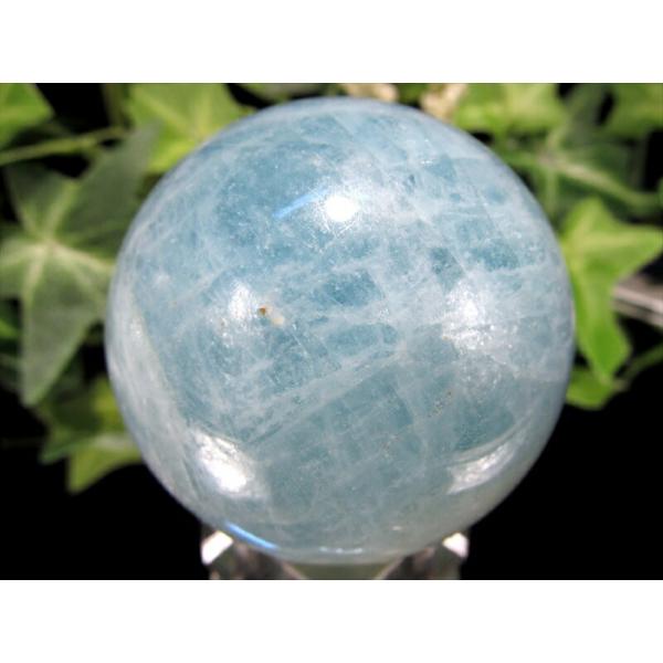 大人気スフィア 輝くシラー効果あり 3A アクアマリン 丸玉 台座付 直径約43mm 重さ120g ...