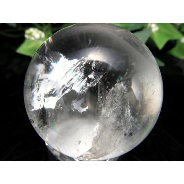 超希少 貫入入り 超透明 マニフェストクォーツ 丸玉 置物 台座付き 直径36mm 重さ64.2g ...