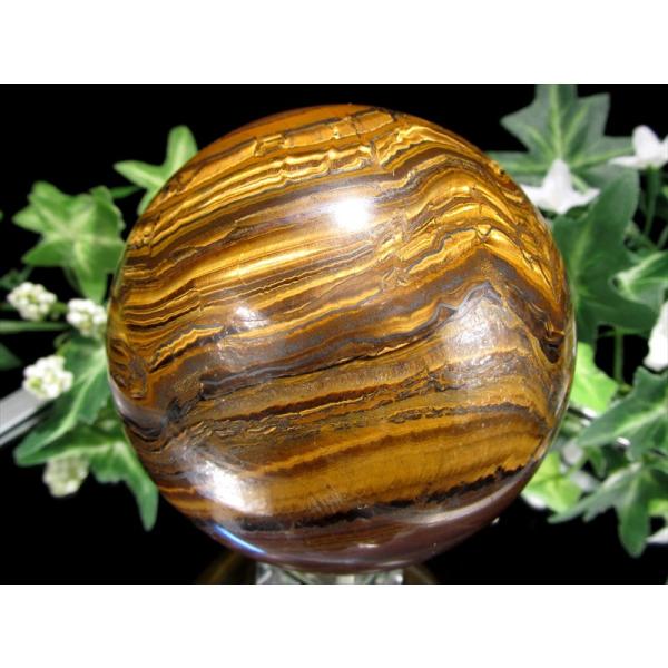 断層模様 タイガーアイ 丸玉 台座付 直径76mm 重さ710g 金運の代名詞 良質シャトヤンシー ...