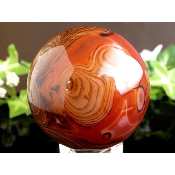 5A 模様くっきり サードオニキス 丸玉 台座付 直径約51mm 重さ約197g 赤縞瑪瑙 自然がつ...